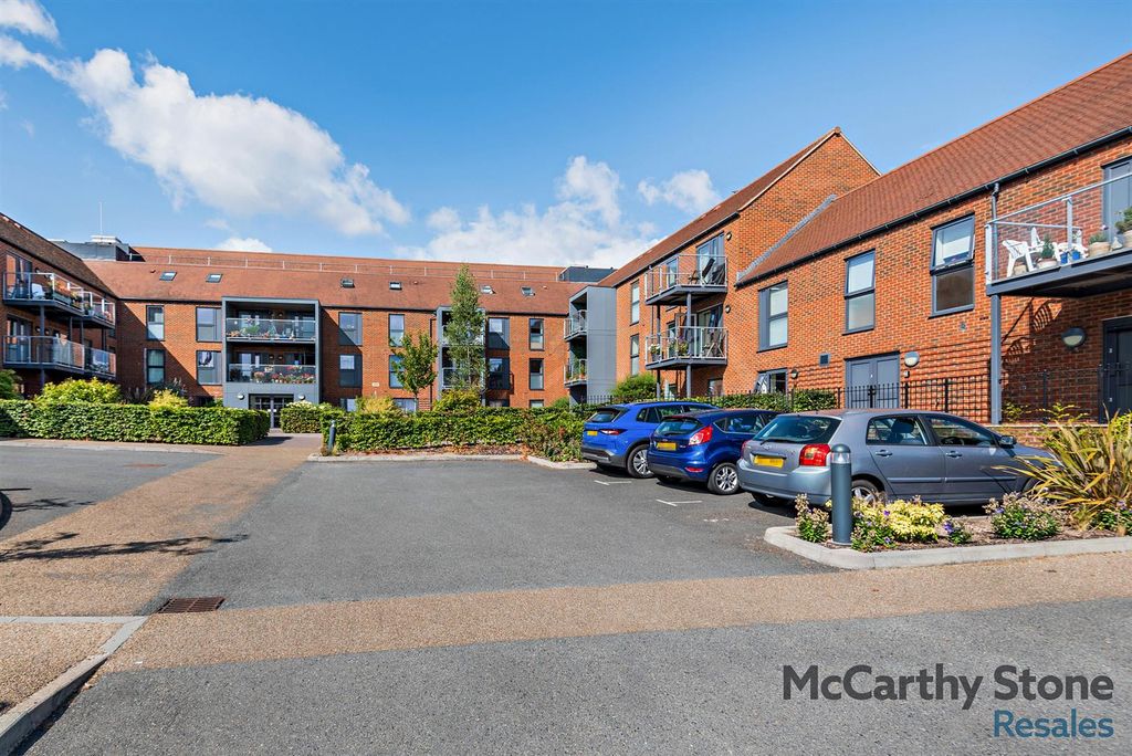 Additional image 10 of 1 bed flat for saleWayfarer Place, The Dean, Alresford, Hampshire SO24