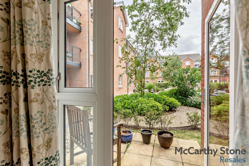 Additional image 3 of 2 bed flat for saleOakhill Place, High View, Bedford, Bedfordshire MK41