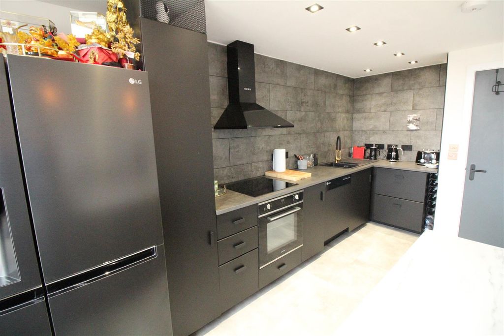 Additional image 5 of 1 bed flat for saleMill House, Textile Street, Dewsbury WF13