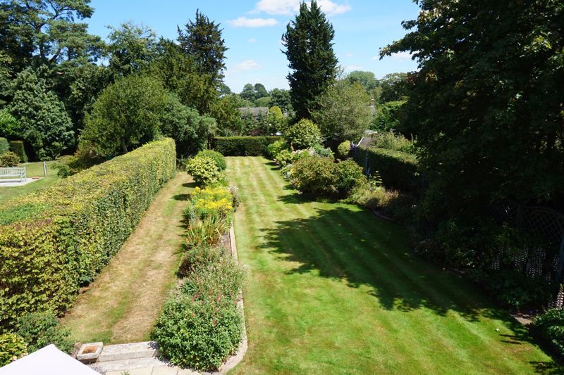 Additional image 17 of 4 bed detached house for saleColcokes Road, Banstead SM7