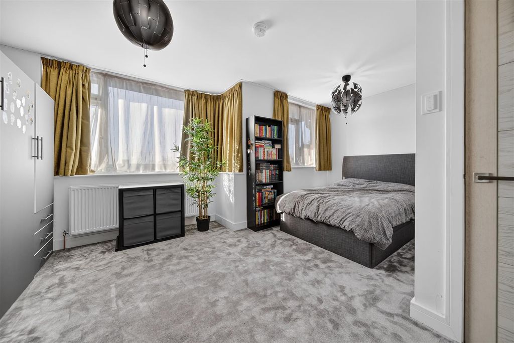 Additional image 12 of 4 bed detached house for saleLynwood Mount, Wortley, Leeds LS12