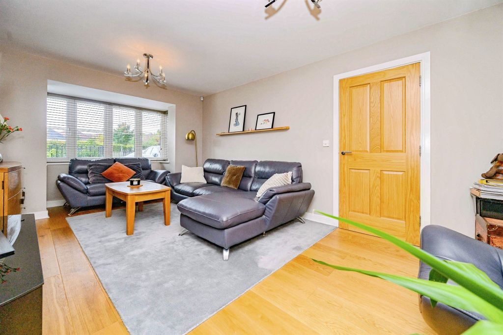 Additional image 7 of 4 bed semi-detached house for saleSouth Way, Abbots Langley WD5