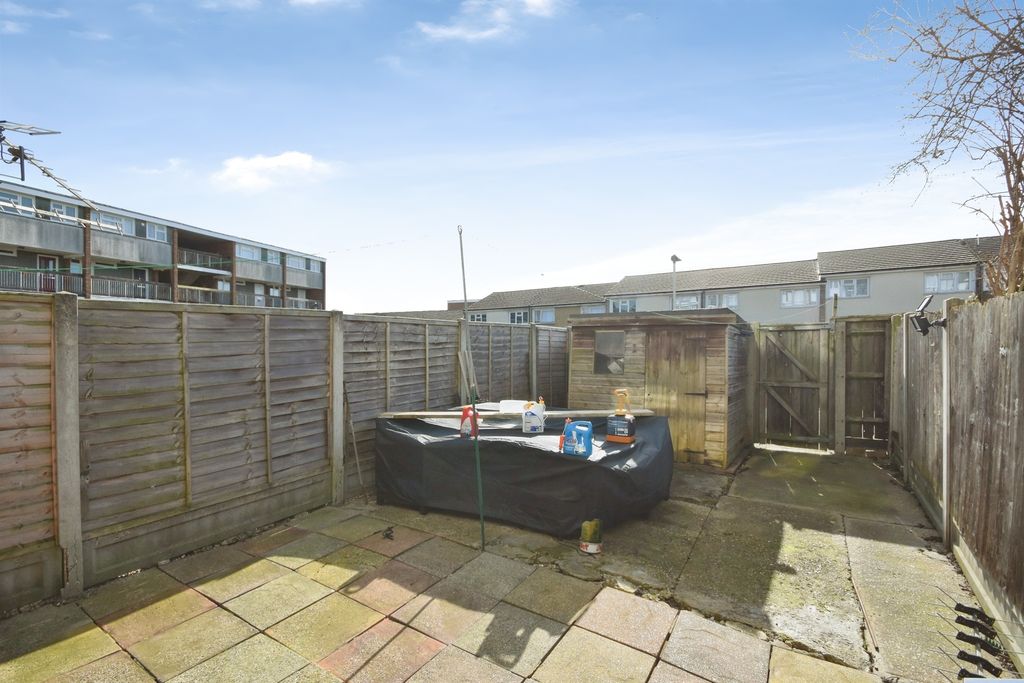 Additional image 7 of 3 bed maisonette for saleSouthwark Path, Basildon SS14