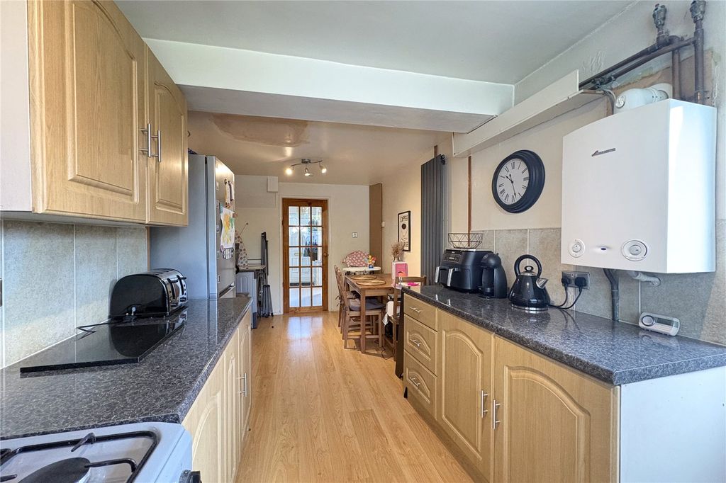 Additional image 7 of 3 bed terraced house for saleWillow Way, Aldershot, Hampshire GU12