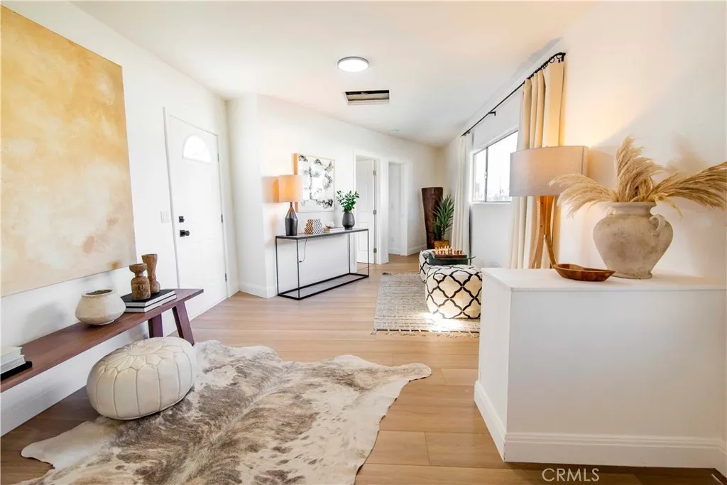 Additional image 20 of 10816 Calvert St, North Hollywood, CA 91606