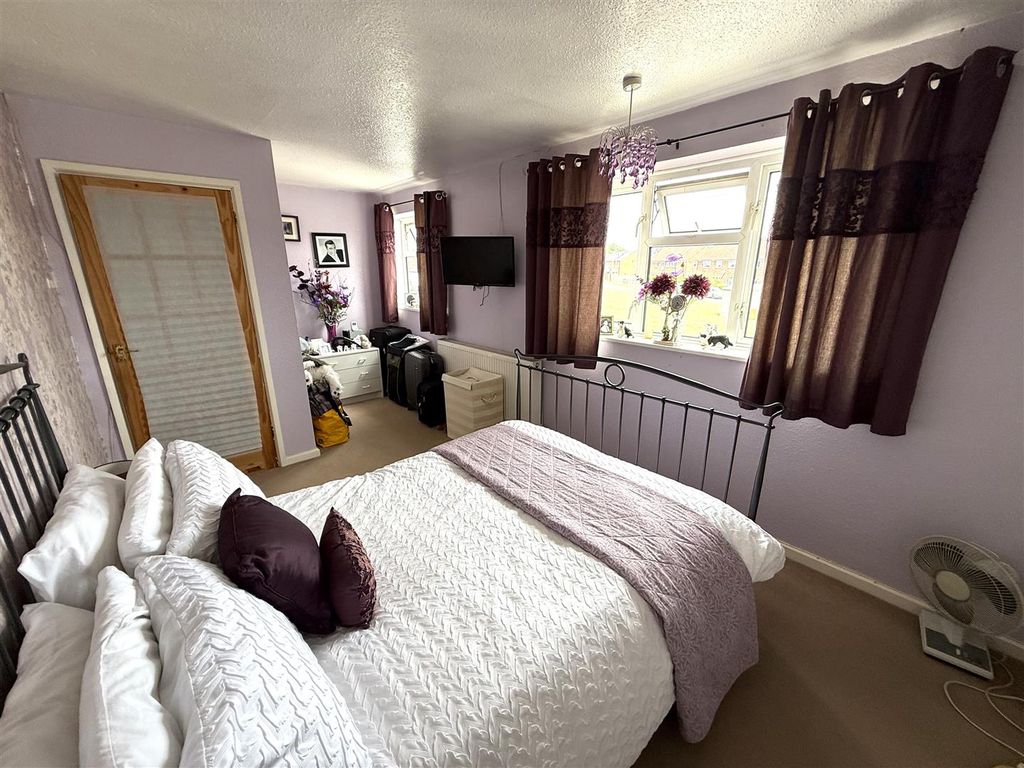Additional image 9 of 2 bed flat for saleElm Avenue, Belper DE56