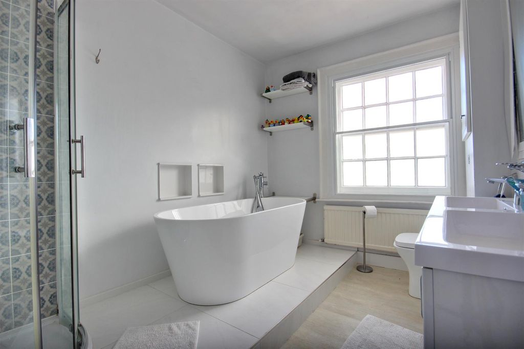 Additional image 9 of 4 bed terraced house for saleLairgate, Beverley HU17