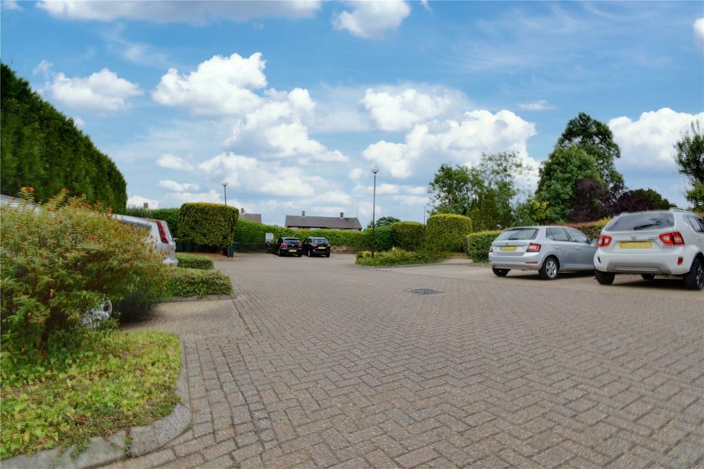 Additional image 8 of 1 bed flat for saleBreakspear Court, The Crescent, Abbots Langley, Hertfordshire WD5