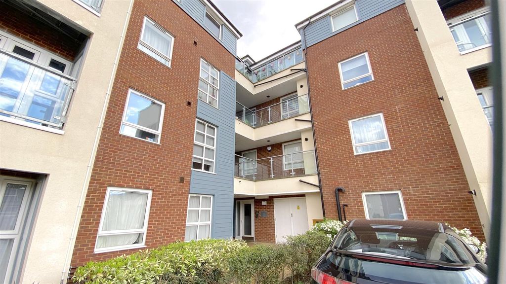 Additional image 9 of 2 bed flat for saleMorris Drive, Belvedere DA17