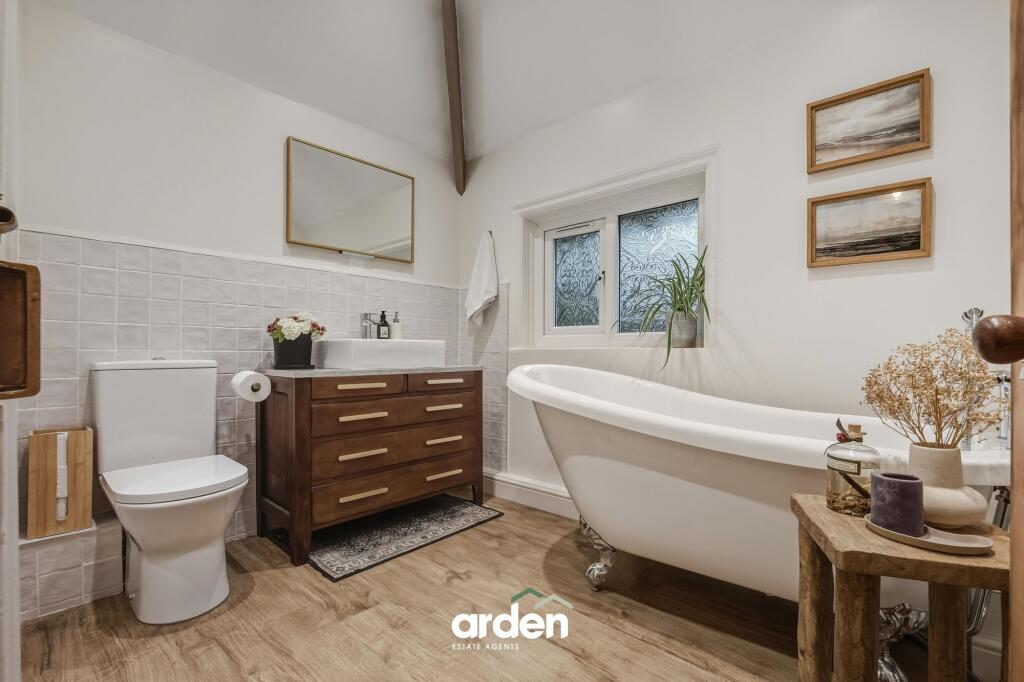 Additional image 16 of Groveley Lane, Cofton Hackett, B45