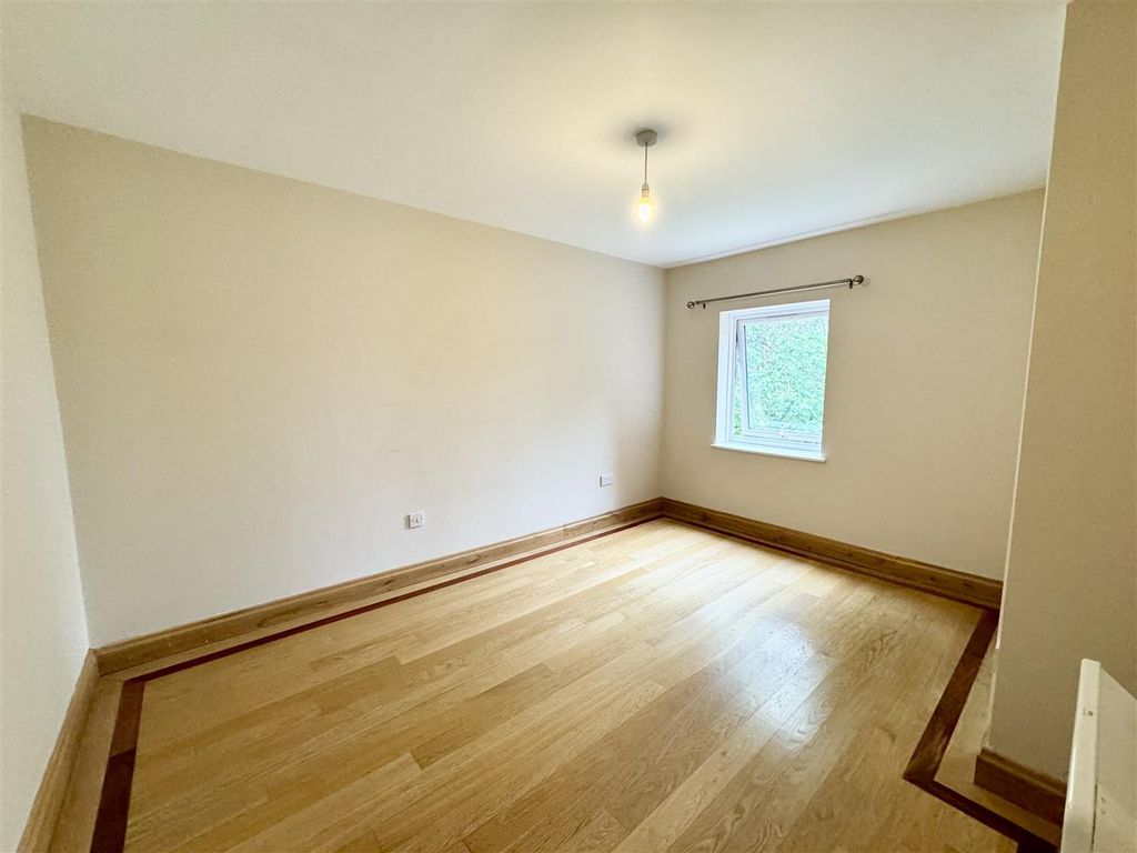 Additional image 3 of 2 bed flat for saleTrinity, Cambridge Square, Middlesbrough TS5