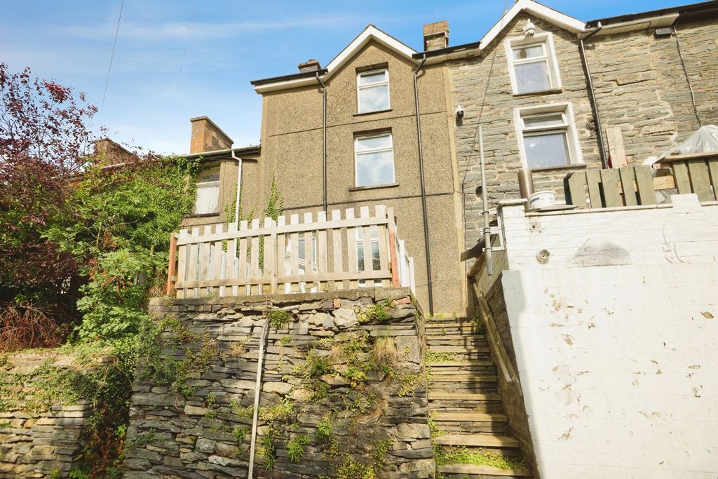 3 bed end terrace house for salePengelli Terrace, Blaenau Ffestiniog, Gwynedd LL41
