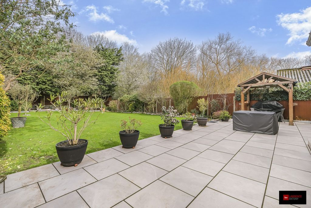 Additional image 29 of 5 bed detached house for saleLee Chapel Lane, Basildon SS16
