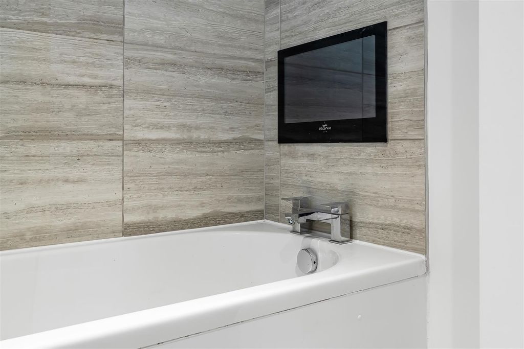 Additional image 7 of 1 bed flat for saleDeepdene House, Dorking RH5