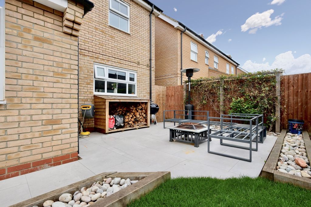 Additional image 18 of 5 bed detached house for saleDevon Drive, Biggleswade SG18