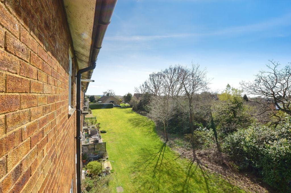 Additional image 16 of 2 bed flat for saleShirley Road, Abbots Langley WD5