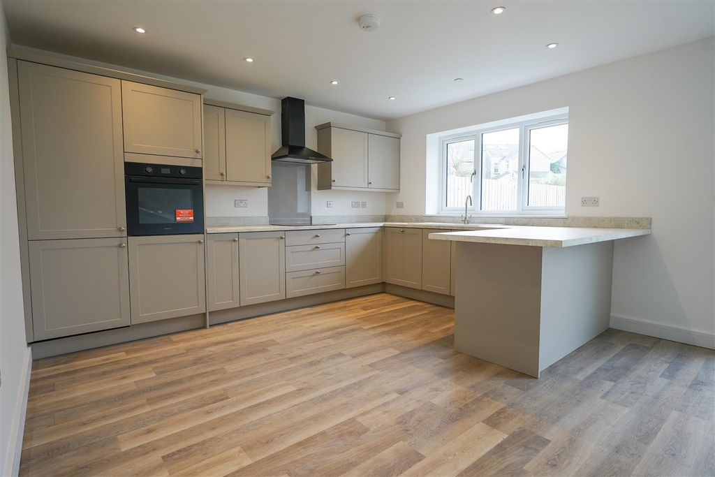 Additional image 6 of 3 bed detached bungalow for saleGolwg Y Garreg Las, Ammanford SA18