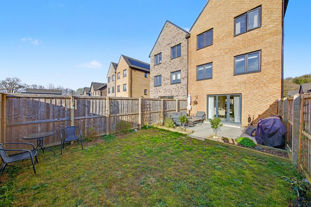 Additional image 27 of 4 bed semi-detached house for saleWoodyard Avenue, Tapton, Chesterfield S41