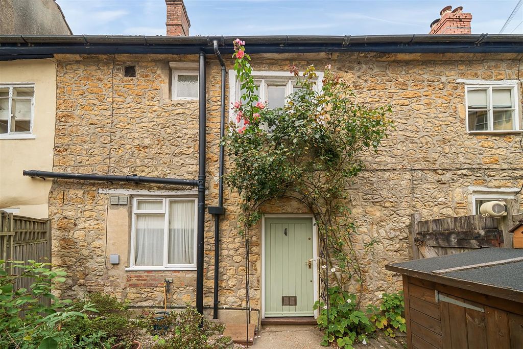 3 bed terraced house for saleThe Square, Beaminster, Dorset DT8