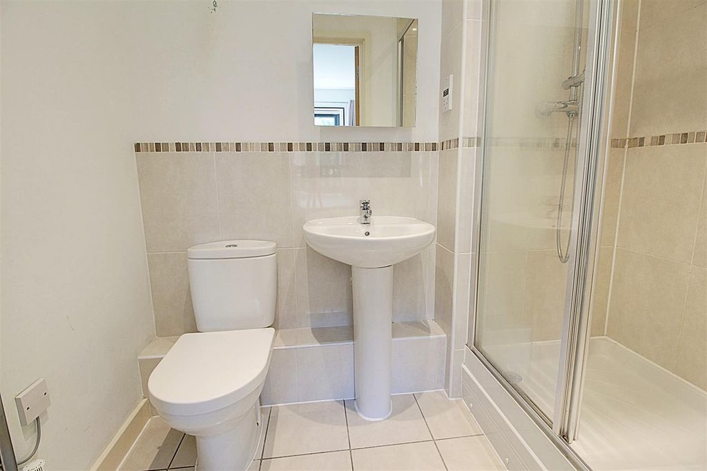 Additional image 8 of 2 bed flat for saleBirtchnell Close, Berkhamsted HP4