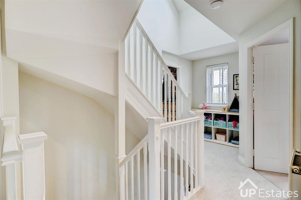Additional image 16 of 6 bed detached house for saleGleneagles Close, Great Denham, Bedford MK40