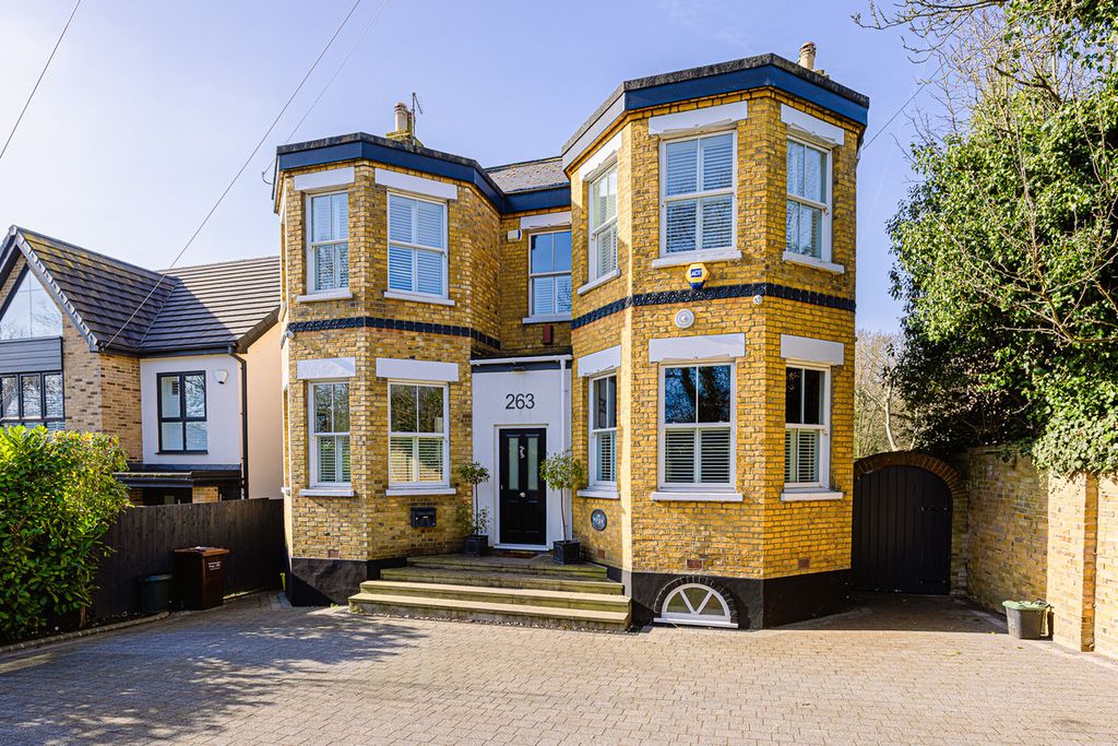 Additional image 40 of 5 bed detached house for saleRayleigh Road, Benfleet SS7