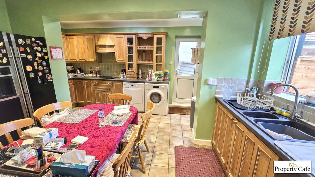 Additional image 15 of 2 bed flat for sale1 Cooden Drive, Bexhill On Sea TN39