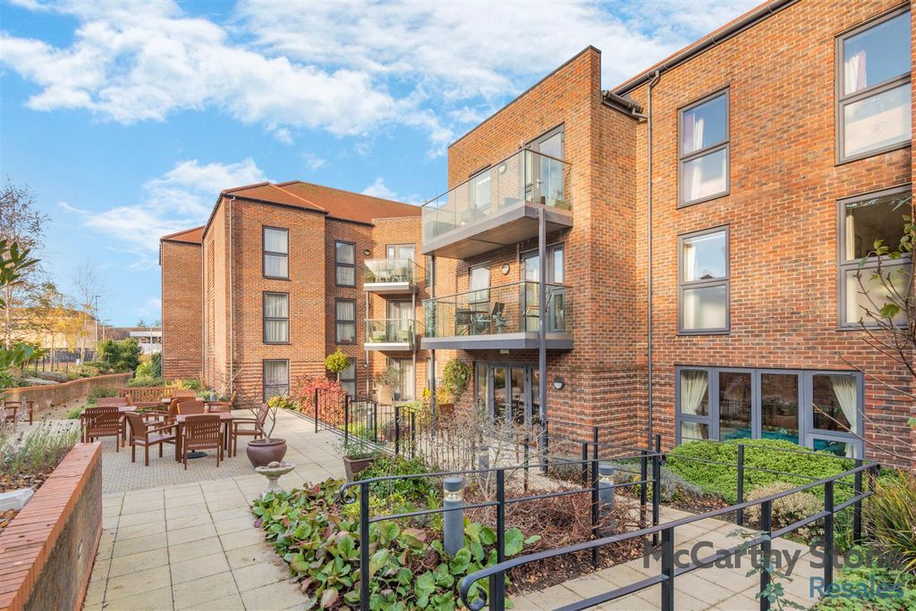 Additional image 25 of 2 bed flat for saleAusten Place, Lower Turk Street, Alton GU34