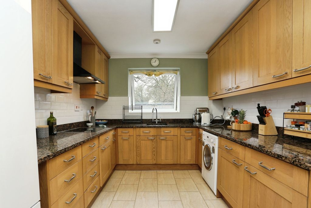 Additional image 7 of 3 bed flat for saleCourt Downs Road, Beckenham BR3