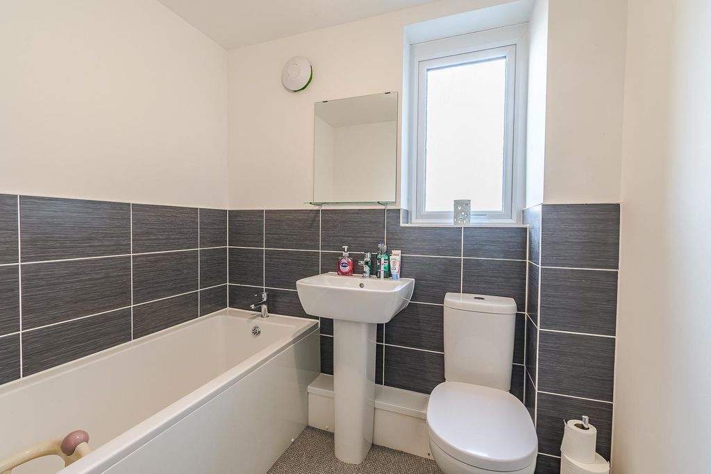 Additional image 8 of 2 bed flat for saleNeptune Road, Barry CF62