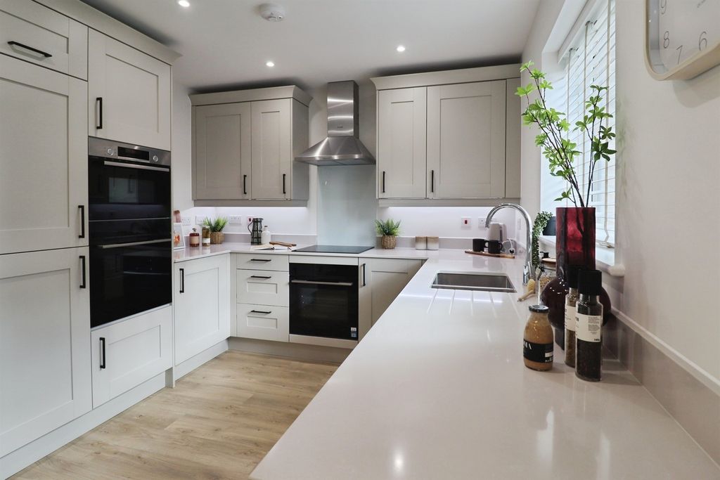 Additional image 8 of 4 bed detached house for saleKings Drive, Cardiff CF3