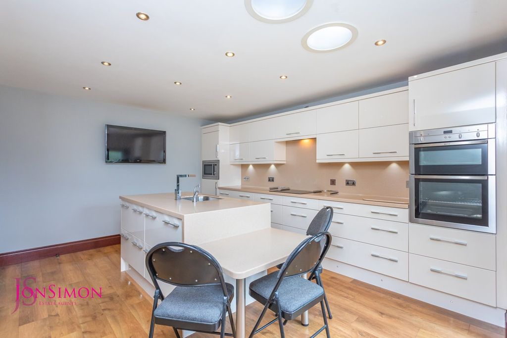 Additional image 12 of 5 bed detached house for saleRoundhill Road, Haslingden, Rossendale BB4
