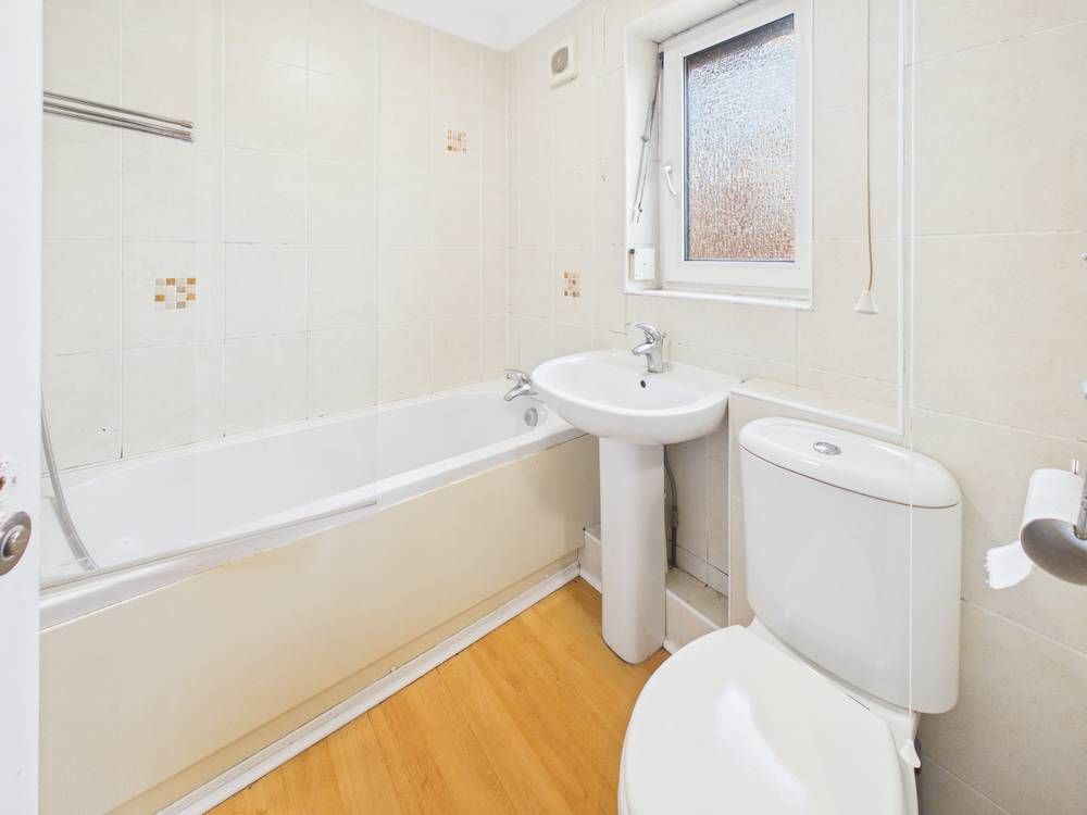 Additional image 4 of 1 bed flat for saleTrinity Court, Fish Street, Hull HU1