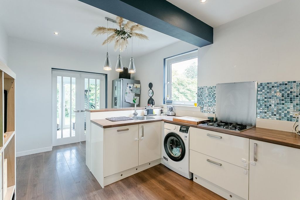 Additional image 5 of 3 bed semi-detached house for saleMoredun Park Gardens, Edinburgh EH17