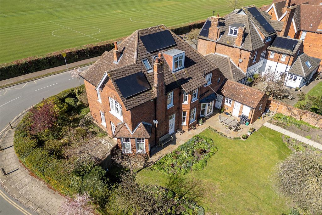 Additional image 36 of 6 bed detached house for salePemberley Avenue, Bedford MK40