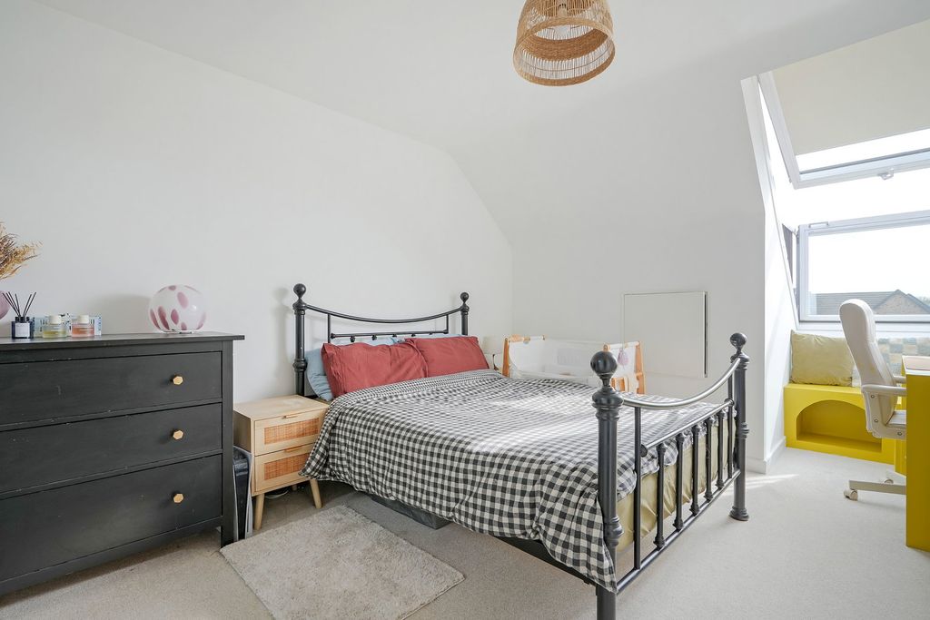 Additional image 10 of 4 bed town house for saleWoodyard Avenue, Tapton, Chesterfield S41