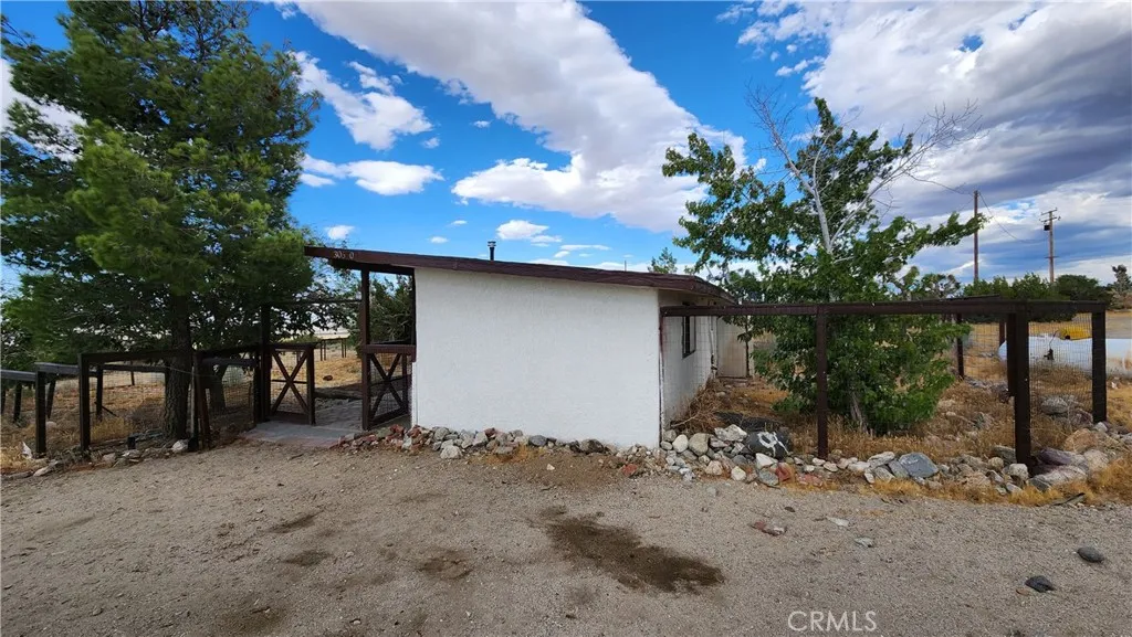 Additional image 2 of 30650 233rd St E, Llano, CA 93544