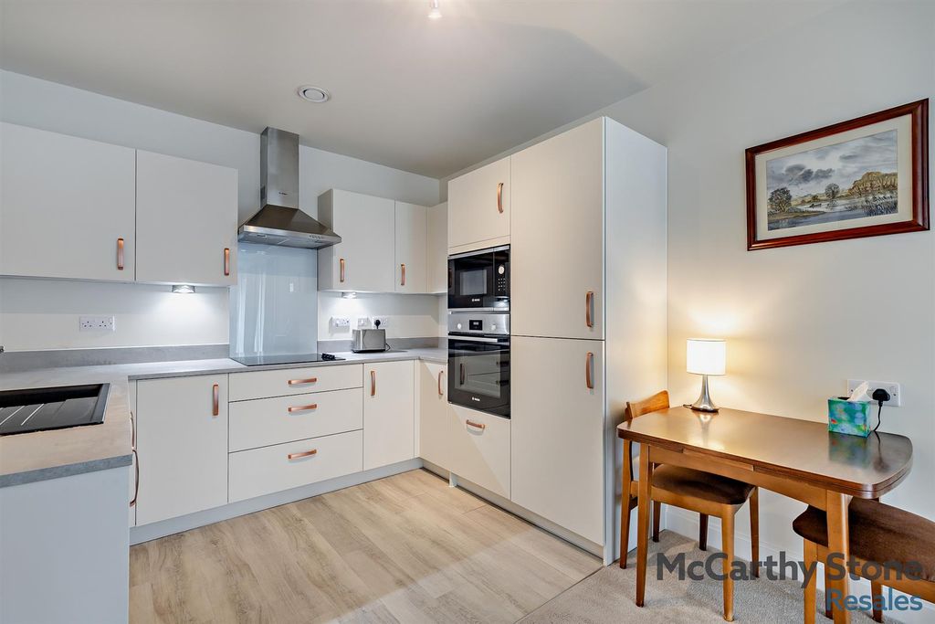 Additional image 7 of 2 bed flat for saleNorton Place, Icknield Way, Baldock SG7