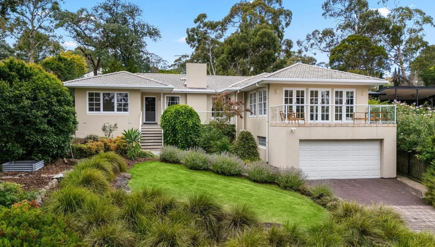 11 Pine Gr, Belair SA 5052