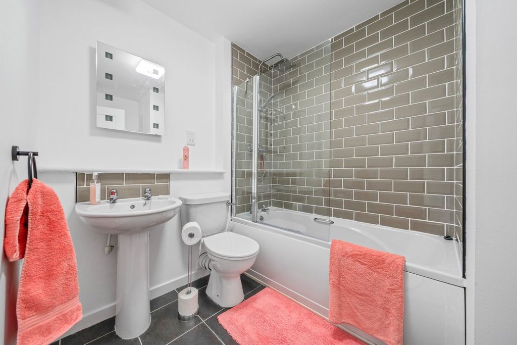 Additional image 18 of 3 bed flat for saleWeir Street, Stirling FK8