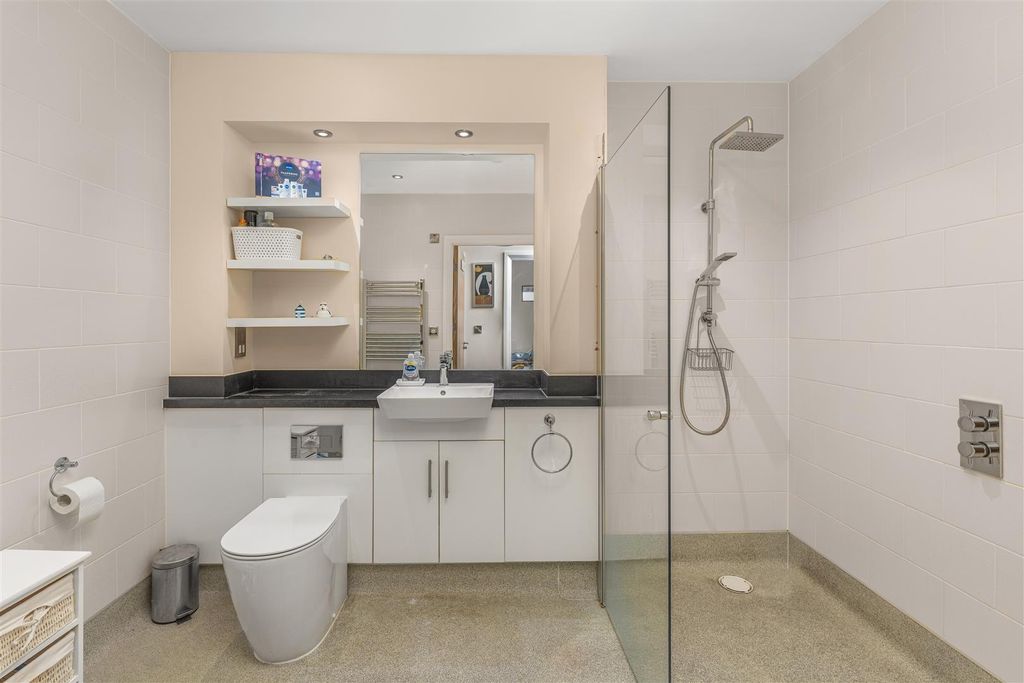 Additional image 8 of 2 bed flat for saleBath Road, Banbury OX16