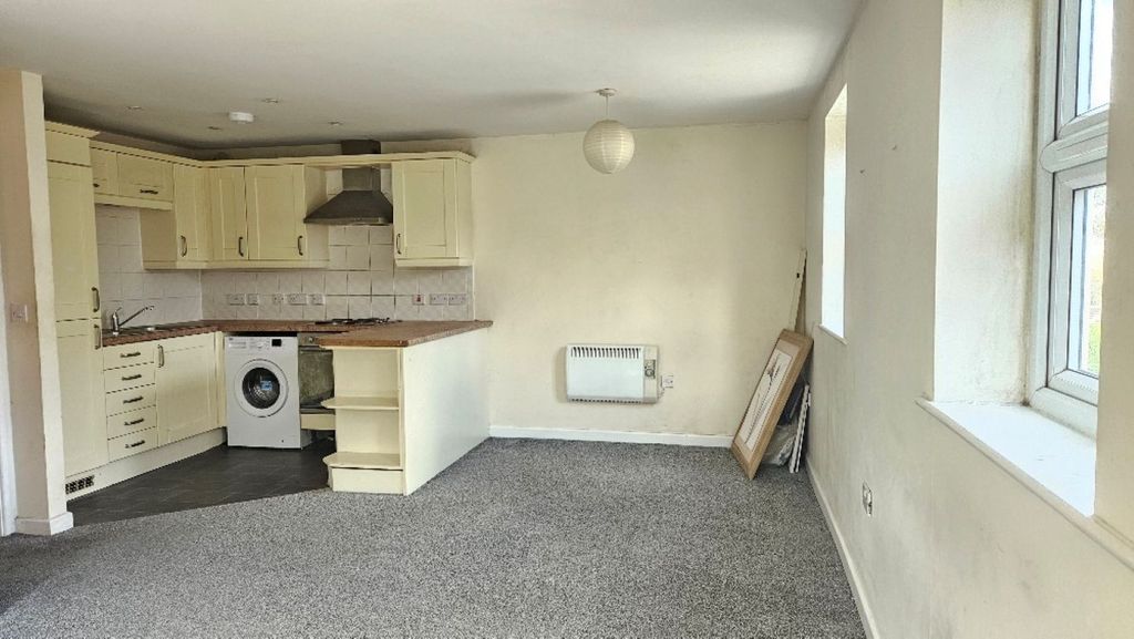Additional image 3 of 2 bed flat for saleWellfield Mews, Staincliffe, Dewsbury WF13