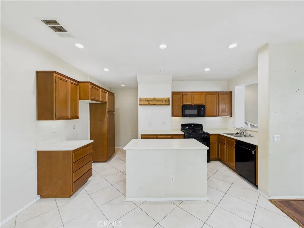 Additional image 11 of 27919 Cactus Avenue Unit B, Moreno Valley, CA 92555