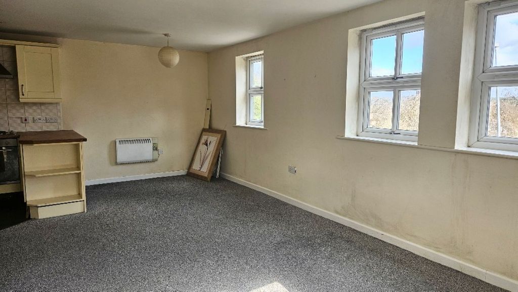 Additional image 4 of 2 bed flat for saleWellfield Mews, Staincliffe, Dewsbury WF13