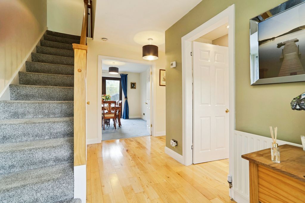 4 bed detached house for saleWaterside, Bingley BD16 photo 2