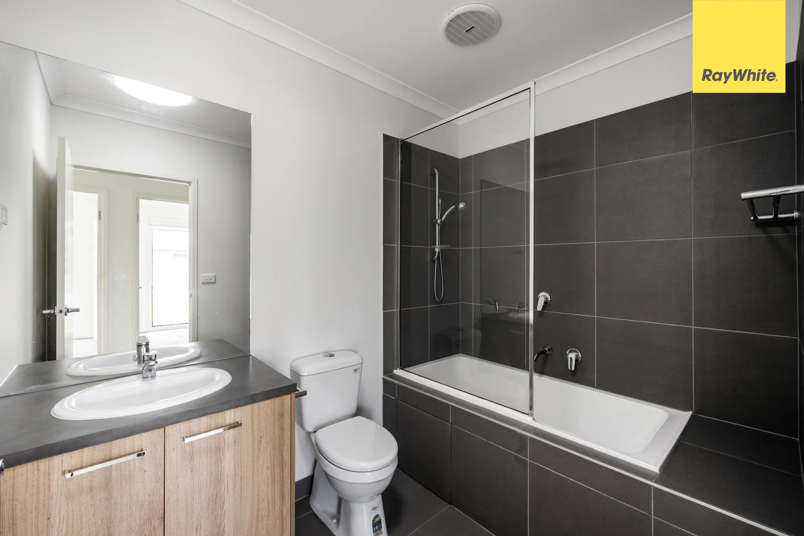Additional image 7 of 134 Oldbridge Boulevard, Weir Views VIC 3338