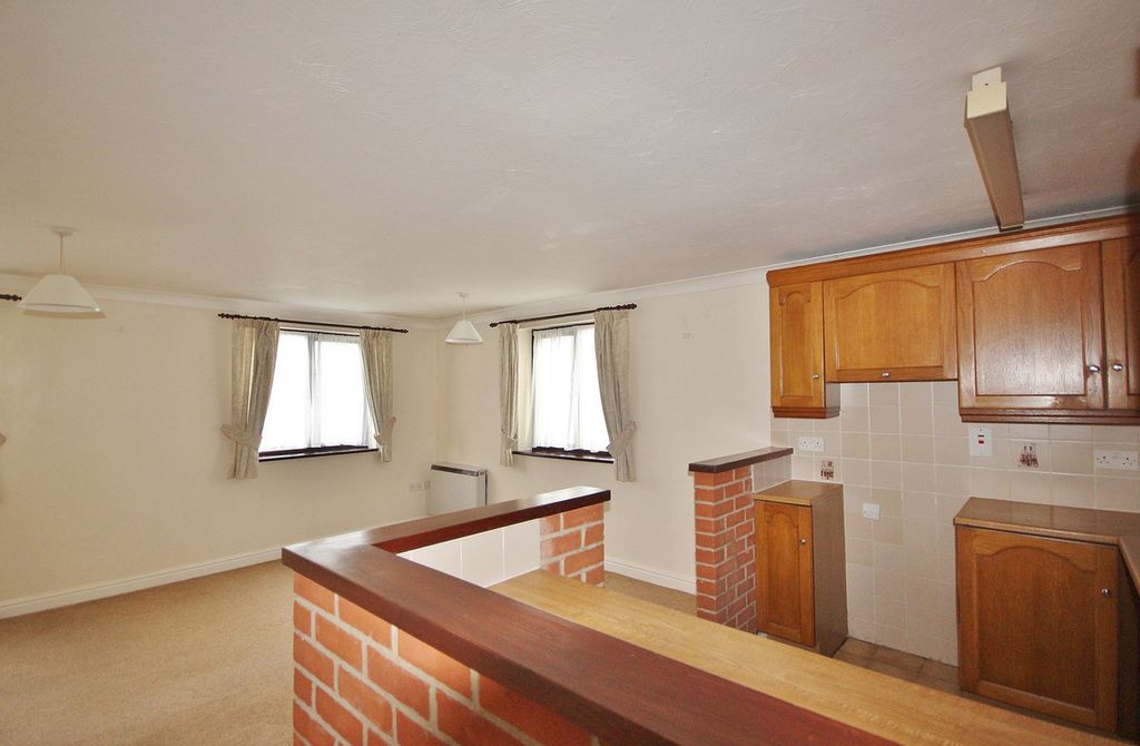 Additional image 6 of 1 bed flat for saleBurford Road, Carterton OX18