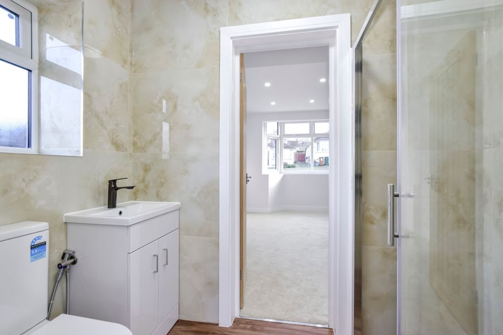 Additional image 9 of 3 bed semi-detached bungalow for saleThe Courtway, Watford WD19