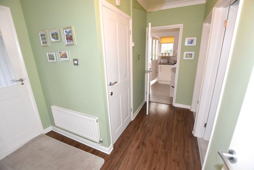 2 bed detached bungalow for saleDuncan Drive, Birchington CT7 photo 3
