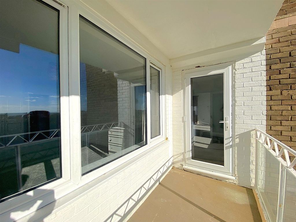 Additional image 8 of 2 bed flat for saleWest Parade, Bexhill-On-Sea TN39